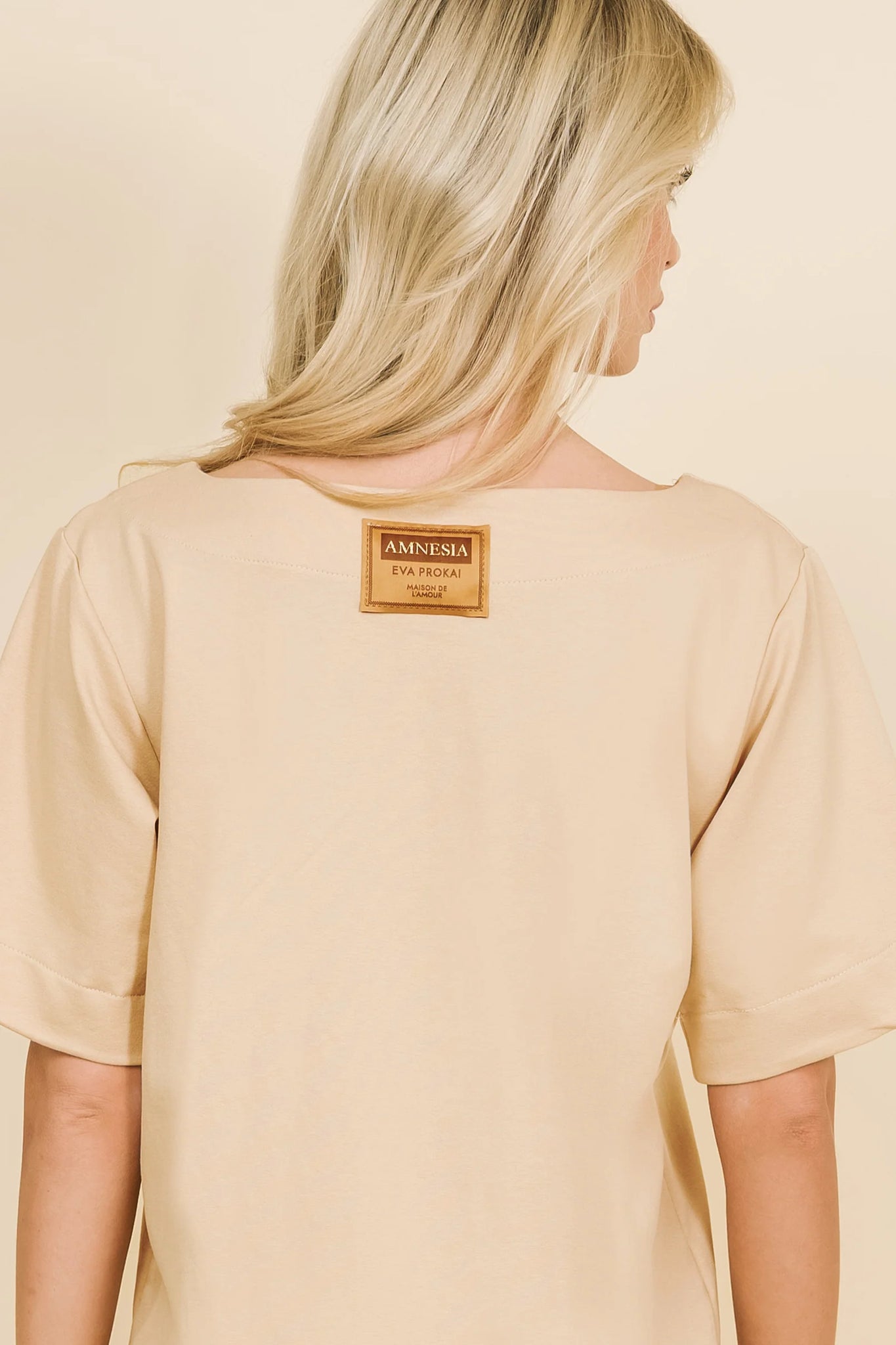 AMNESIA Audia tunika piesková