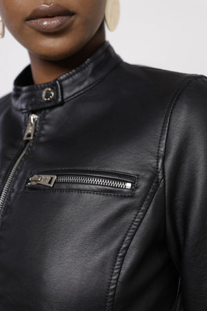 AMNESIA Kabát koženkový čierny PB1640