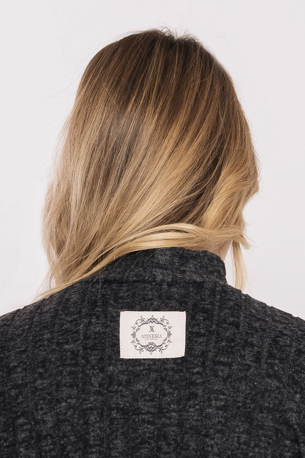 AMNESIA Mietta šaty čierne pletené