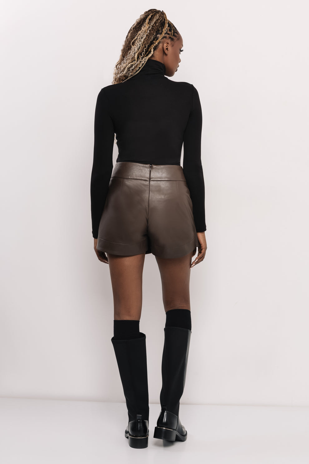 AMNESIA Nemila rolák čierny