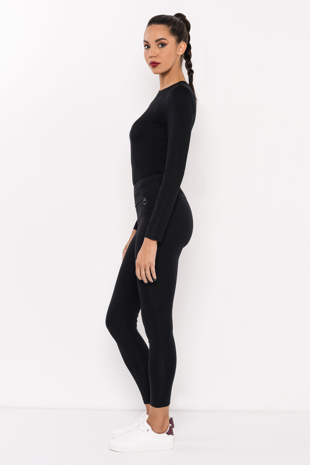 AMNESIA Vica legíny čierne