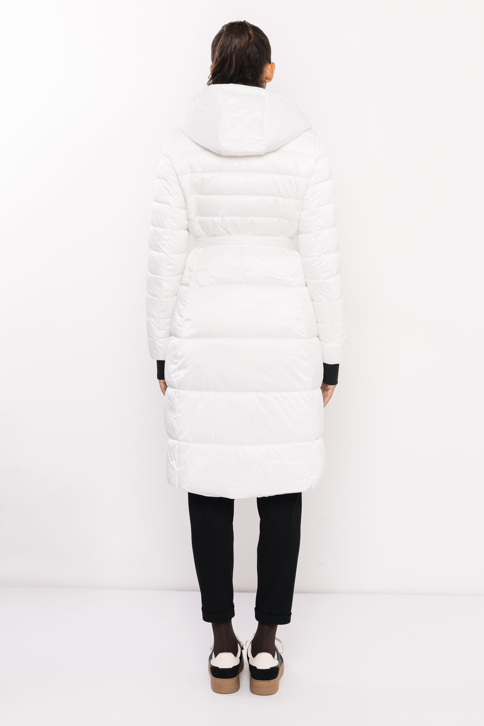 AMNESIA Blanka kabát štepovaný dlhý biely