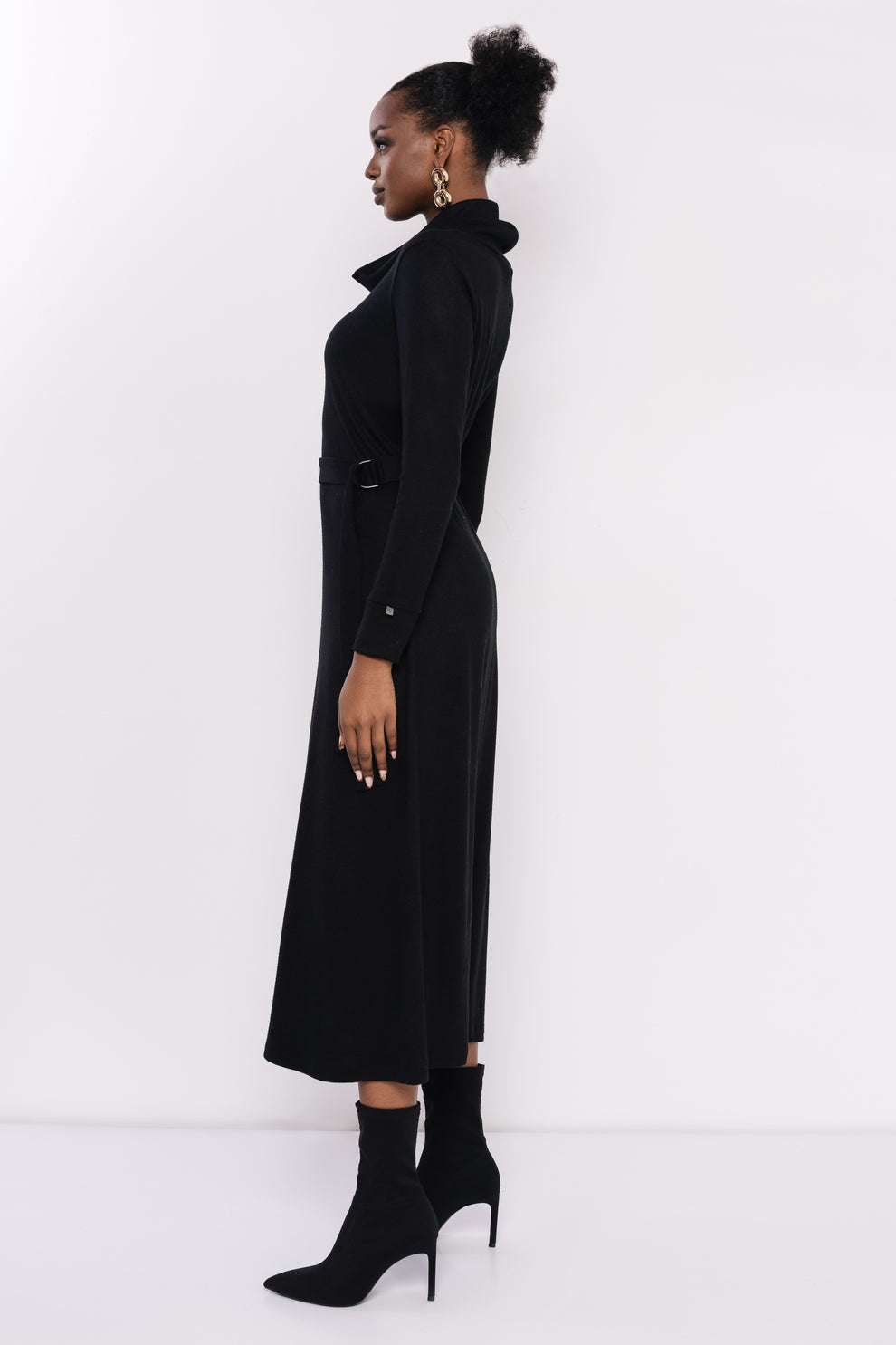 AMNESIA Enka šaty pletené čierne