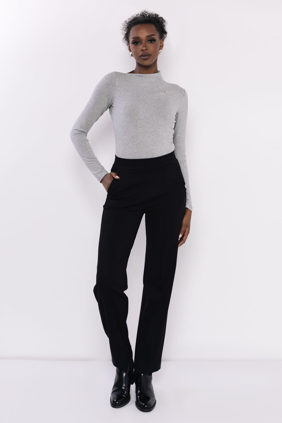 AMNESIA Rema tričko sivé