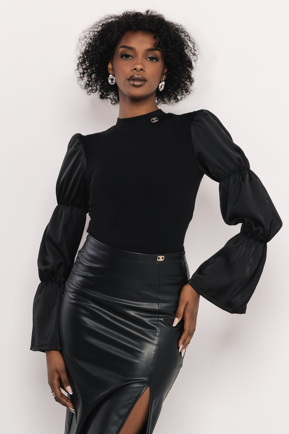 AMNESIA Peglon Top čierny