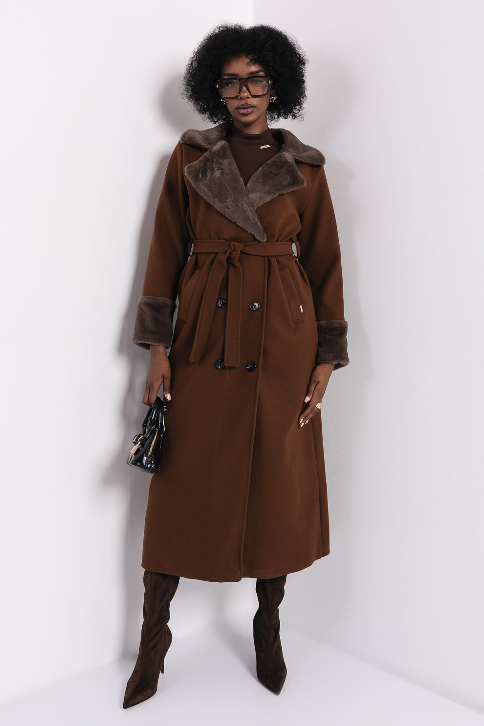 AMNESIA Foma kabát hnedý