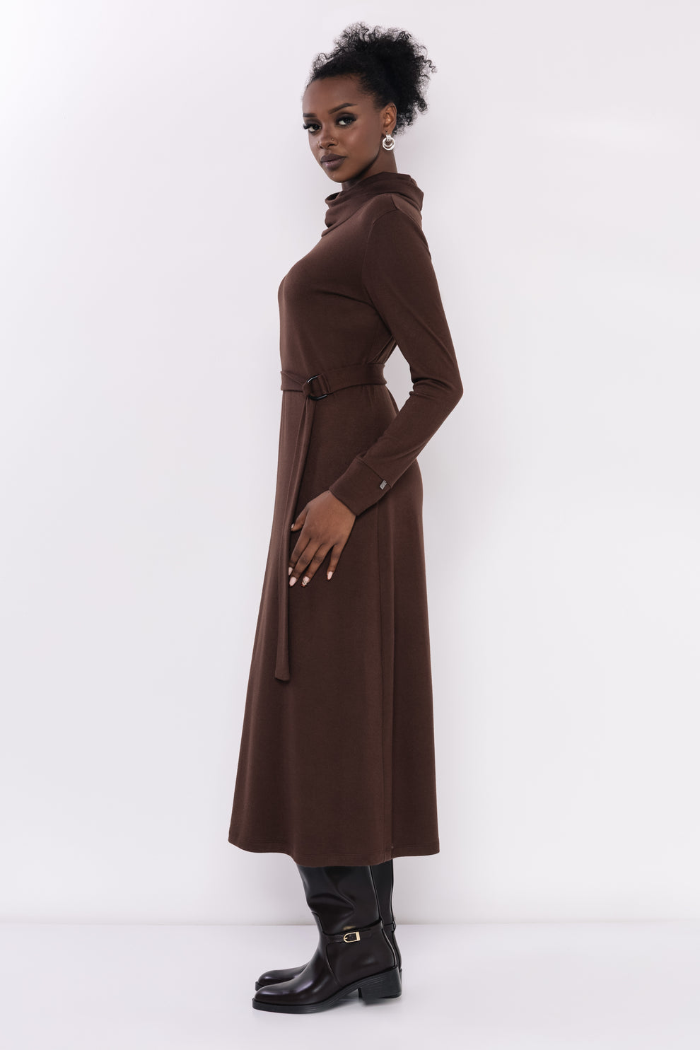 AMNESIA Enka šaty pletené hnedé