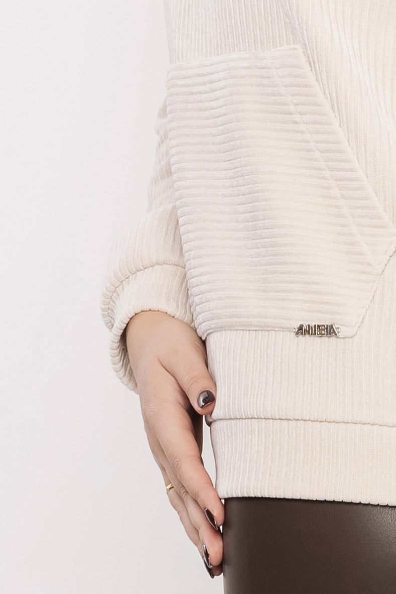 AMNESIA Zavit pulóver krémový