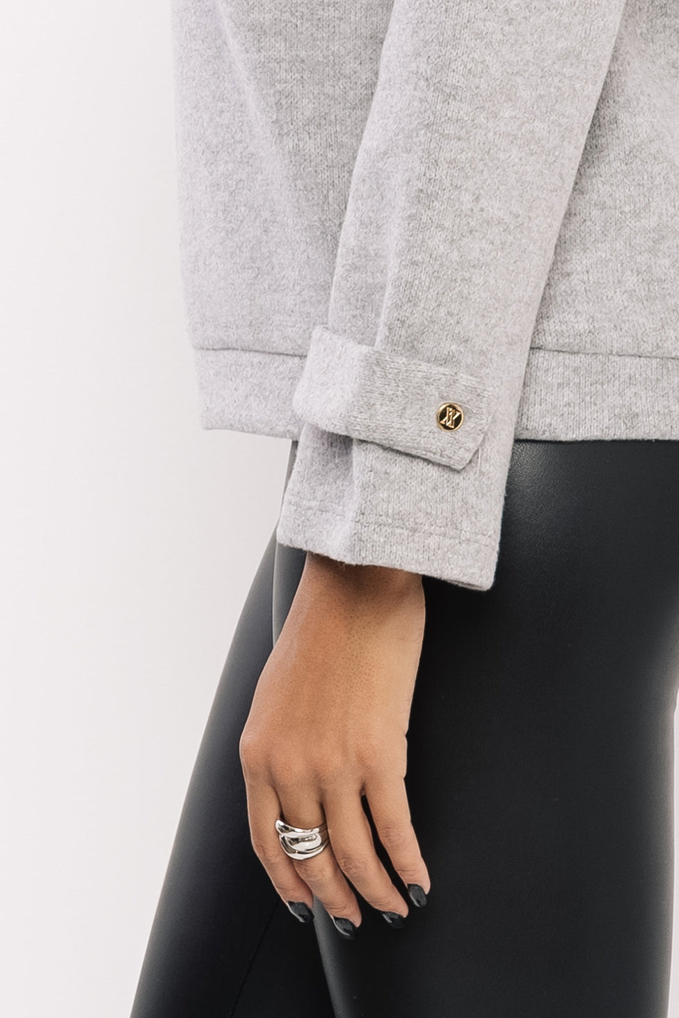 AMNESIA Koletta pulóver sivý