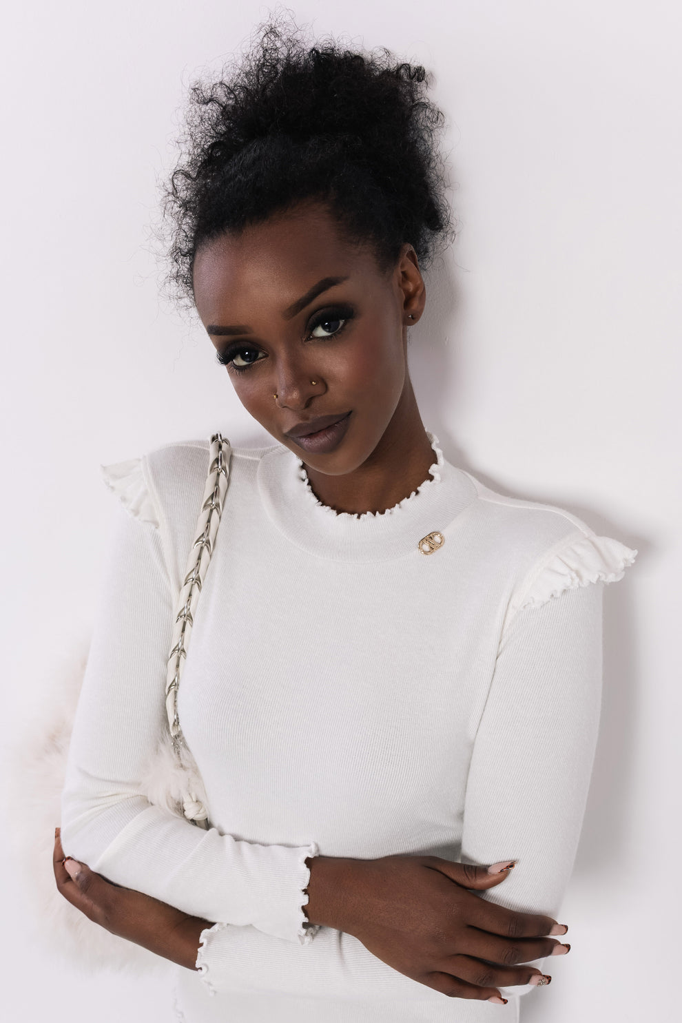 AMNESIA Polen pulóver krémový