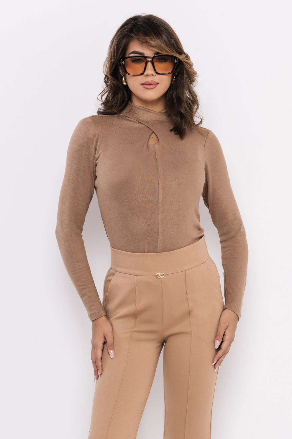 AMNESIA Suply tričko camel