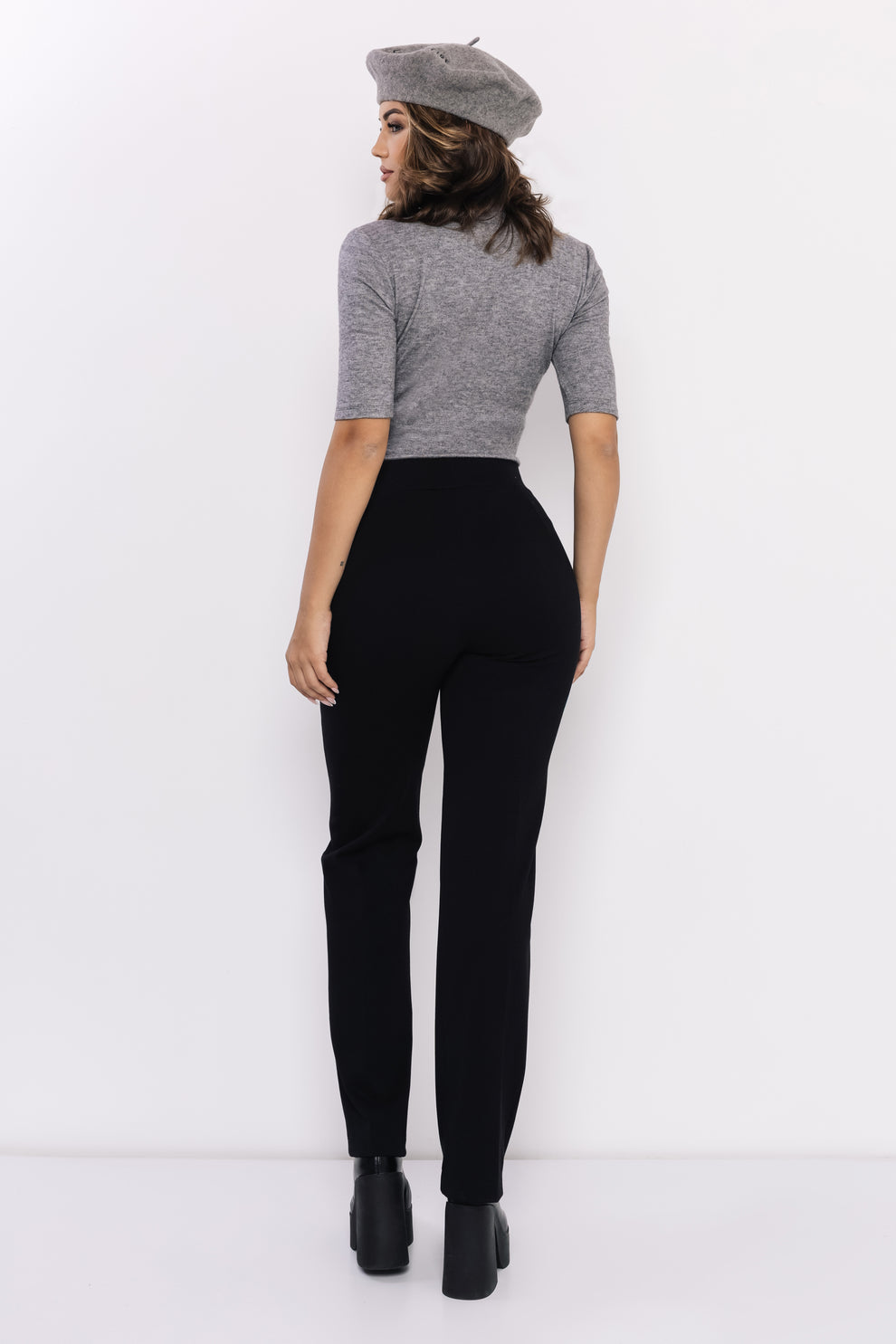 AMNESIA Polona rolák pletený sivý