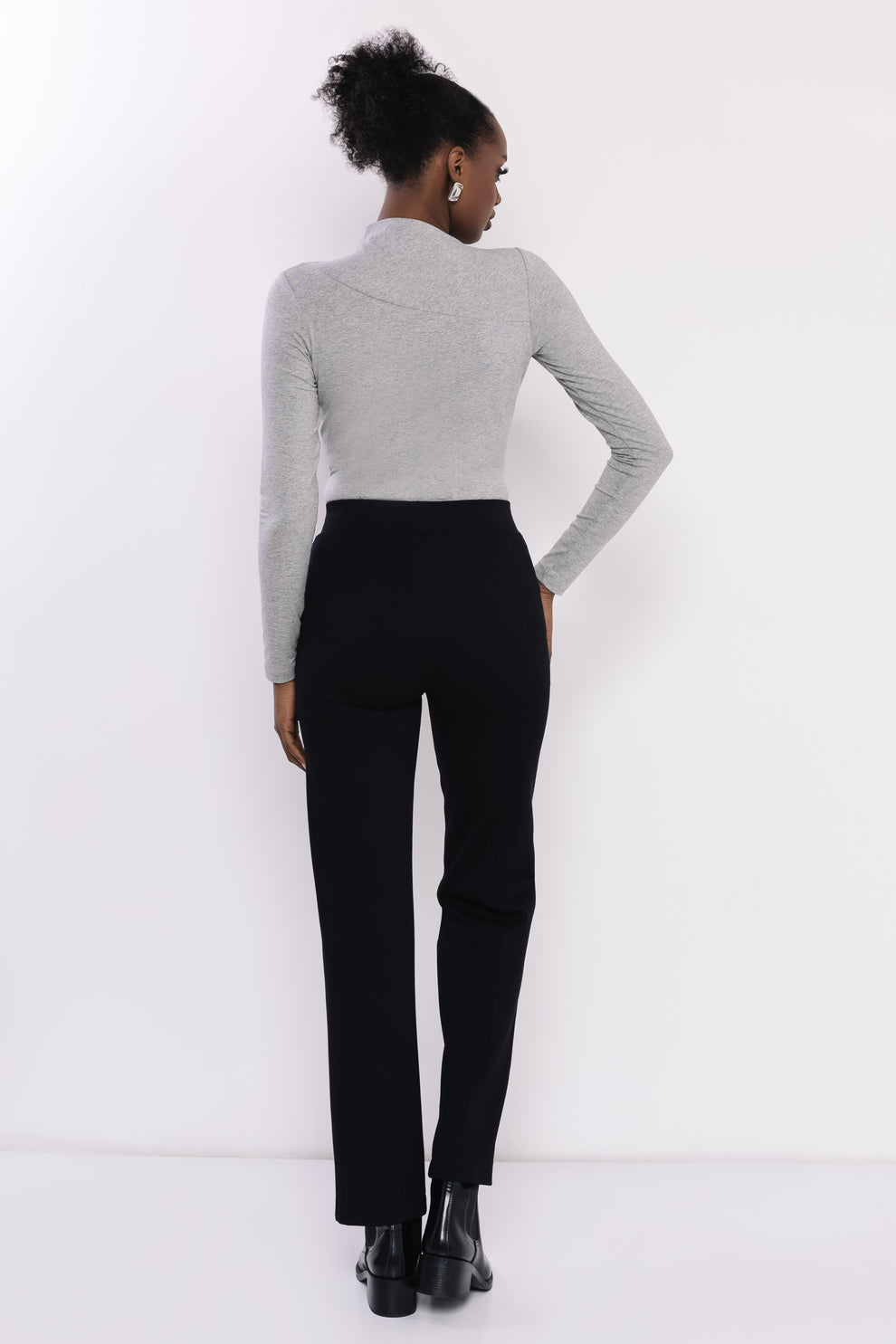 AMNESIA Rema tričko sivé