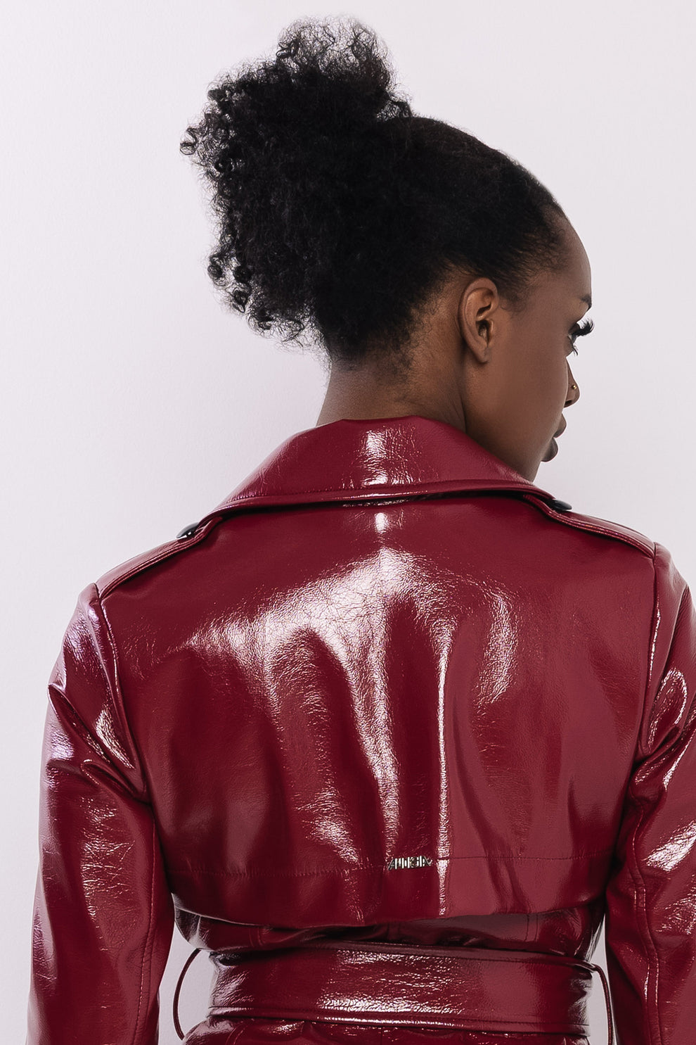 AMNESIA Zoje kabát lakovaný bordový