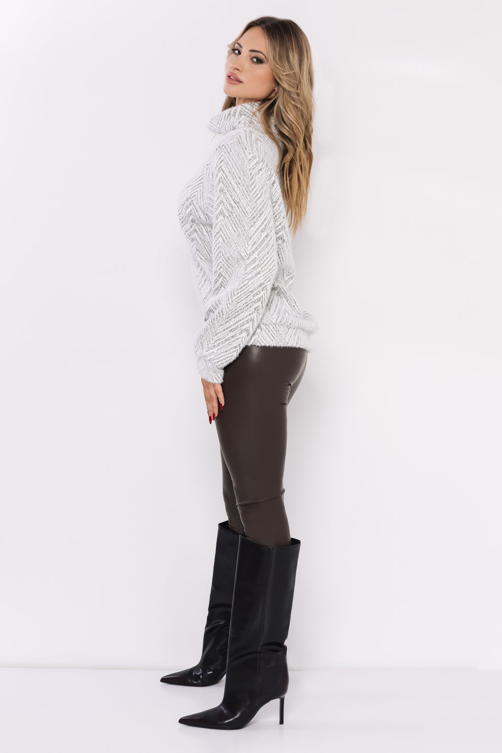 AMNESIA Nefer pulóver