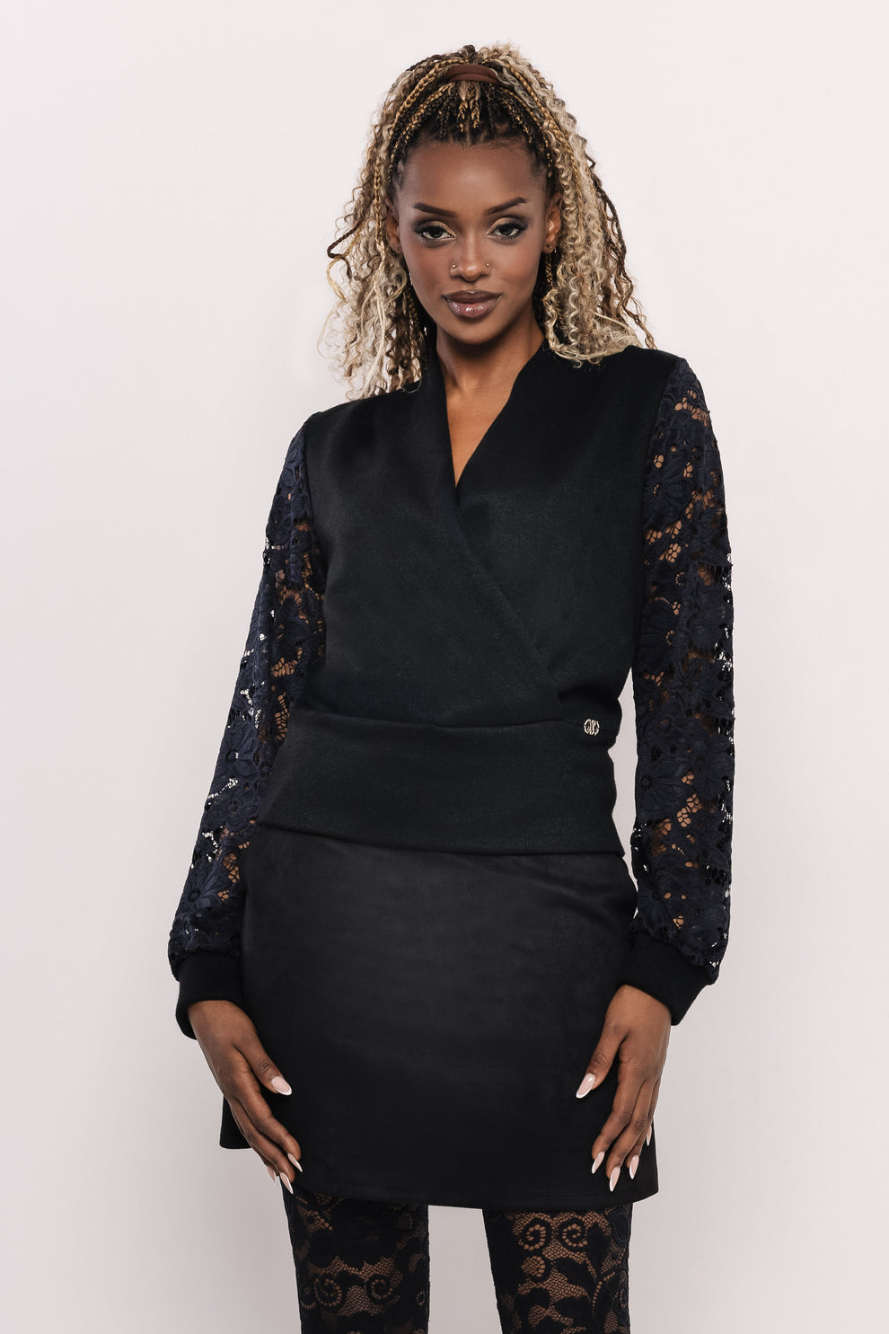 AMNESIA Mobutu top čierny čipkovaný