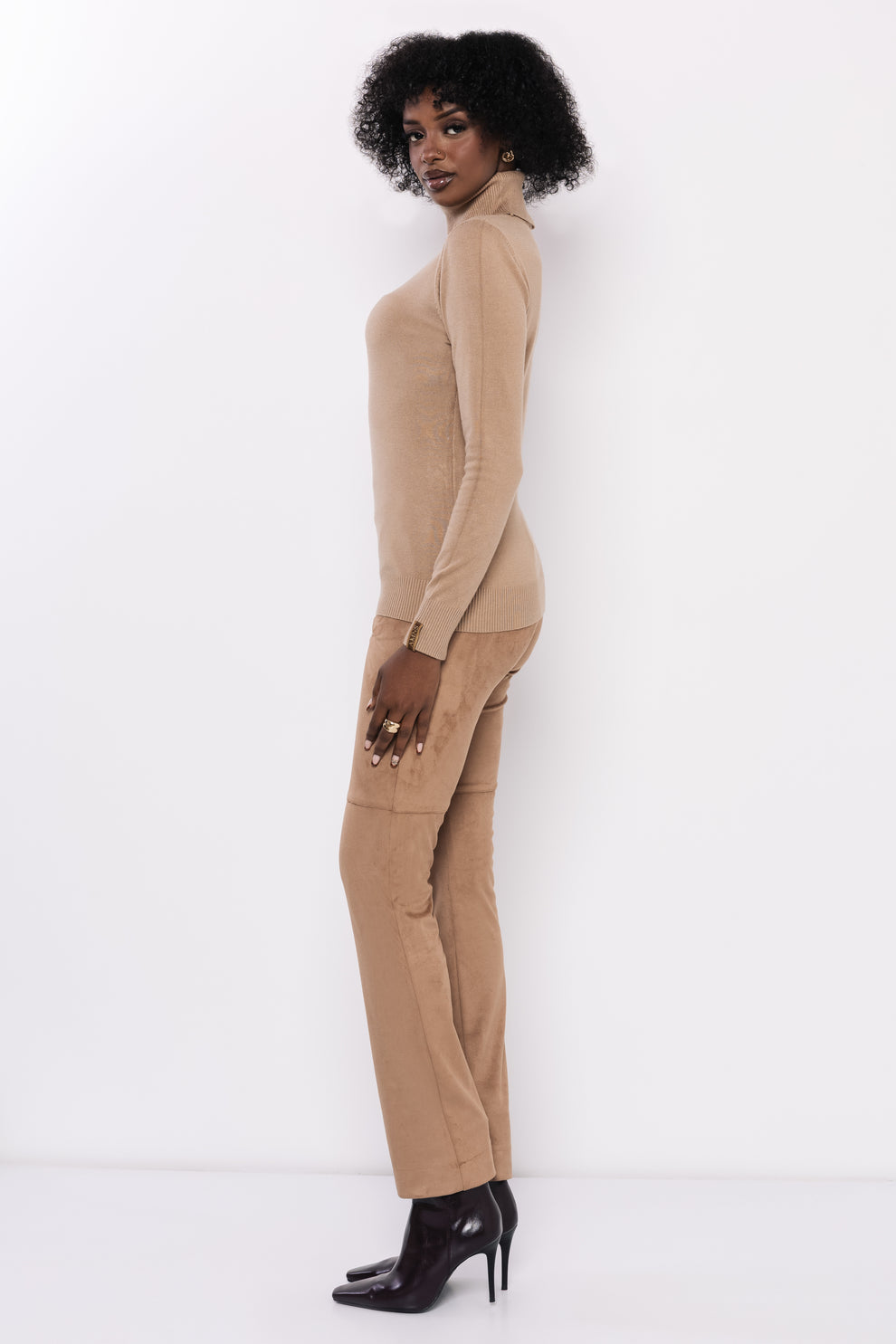 AMNESIA Bodza rolák camel