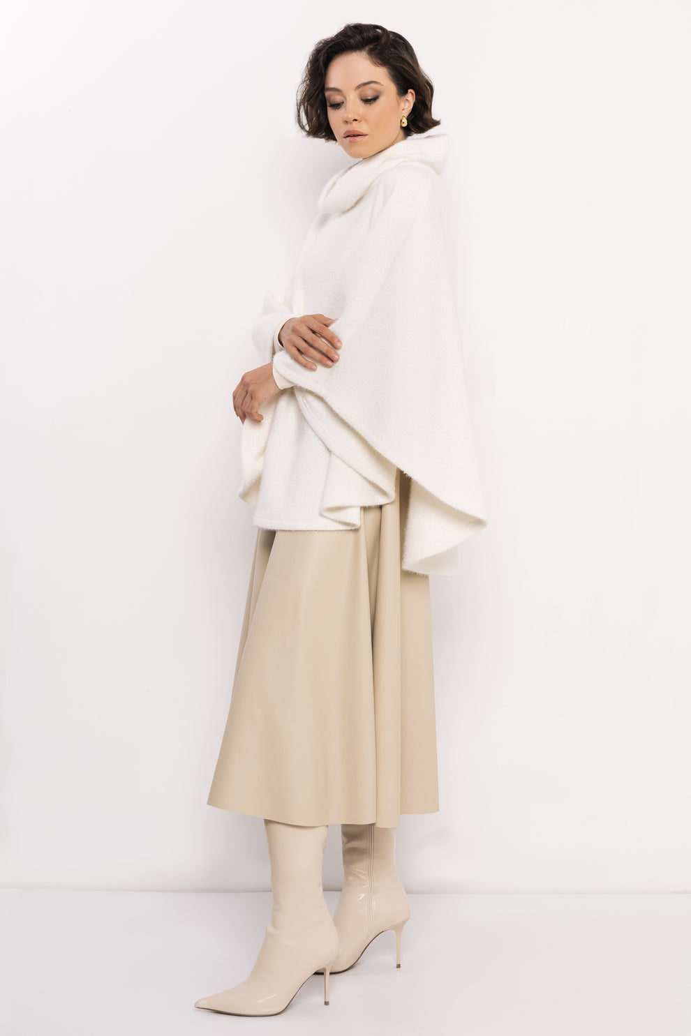 AMNESIA Diola pončo krémové