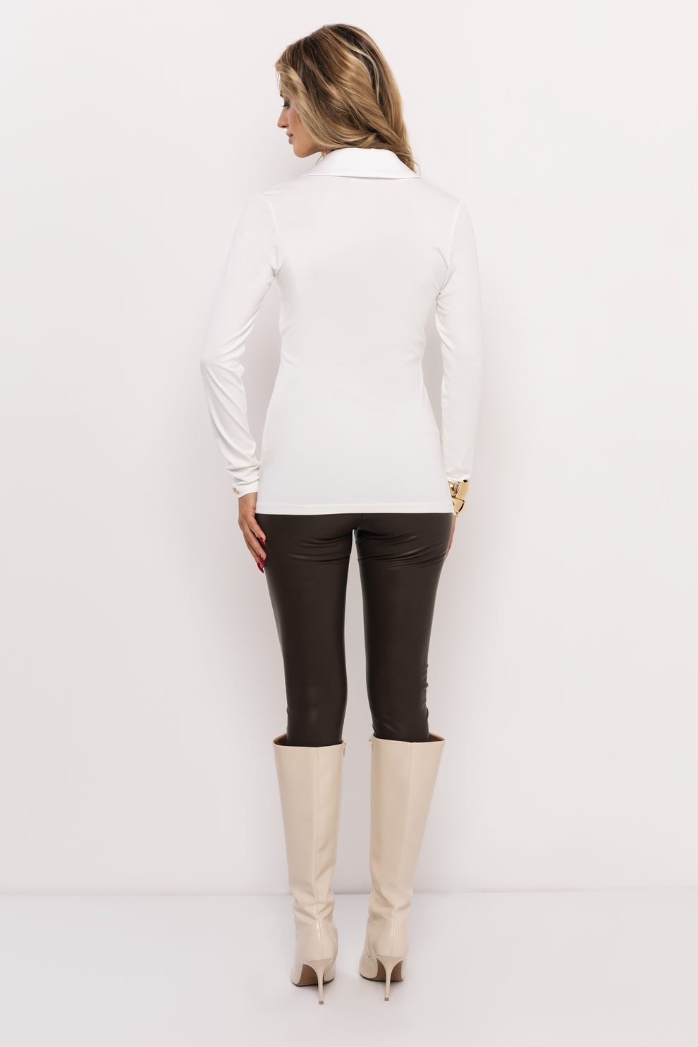 AMNESIA Zsofi top krémový