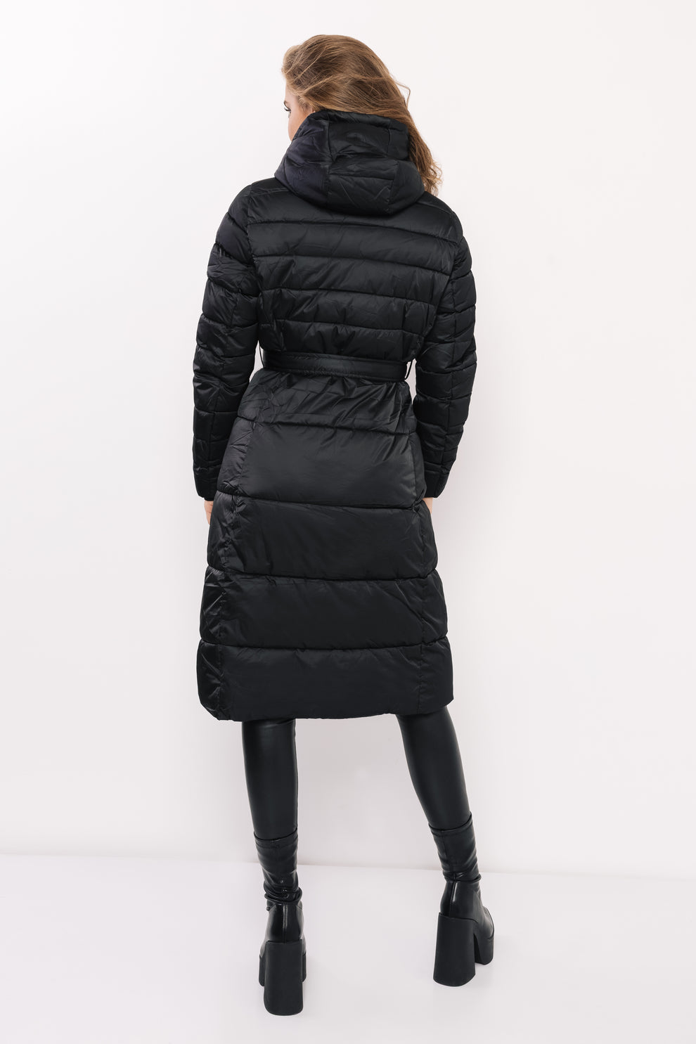 AMNESIA Blanka kabát štepovaný dlhý čierny