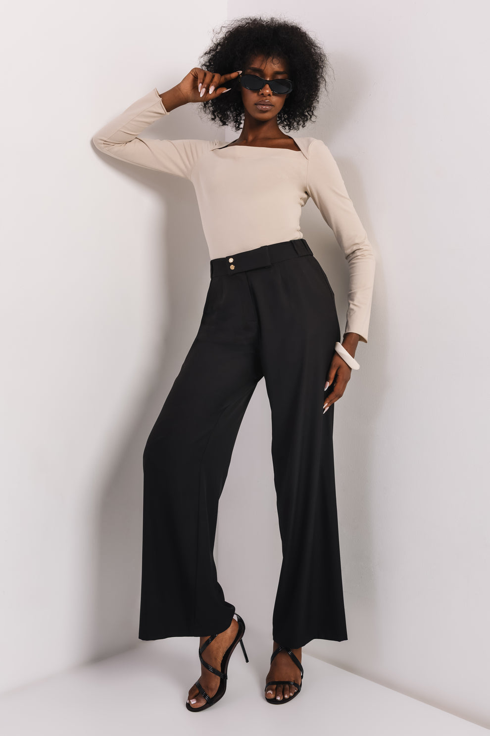 AMNESIA Zila nohavice čierne