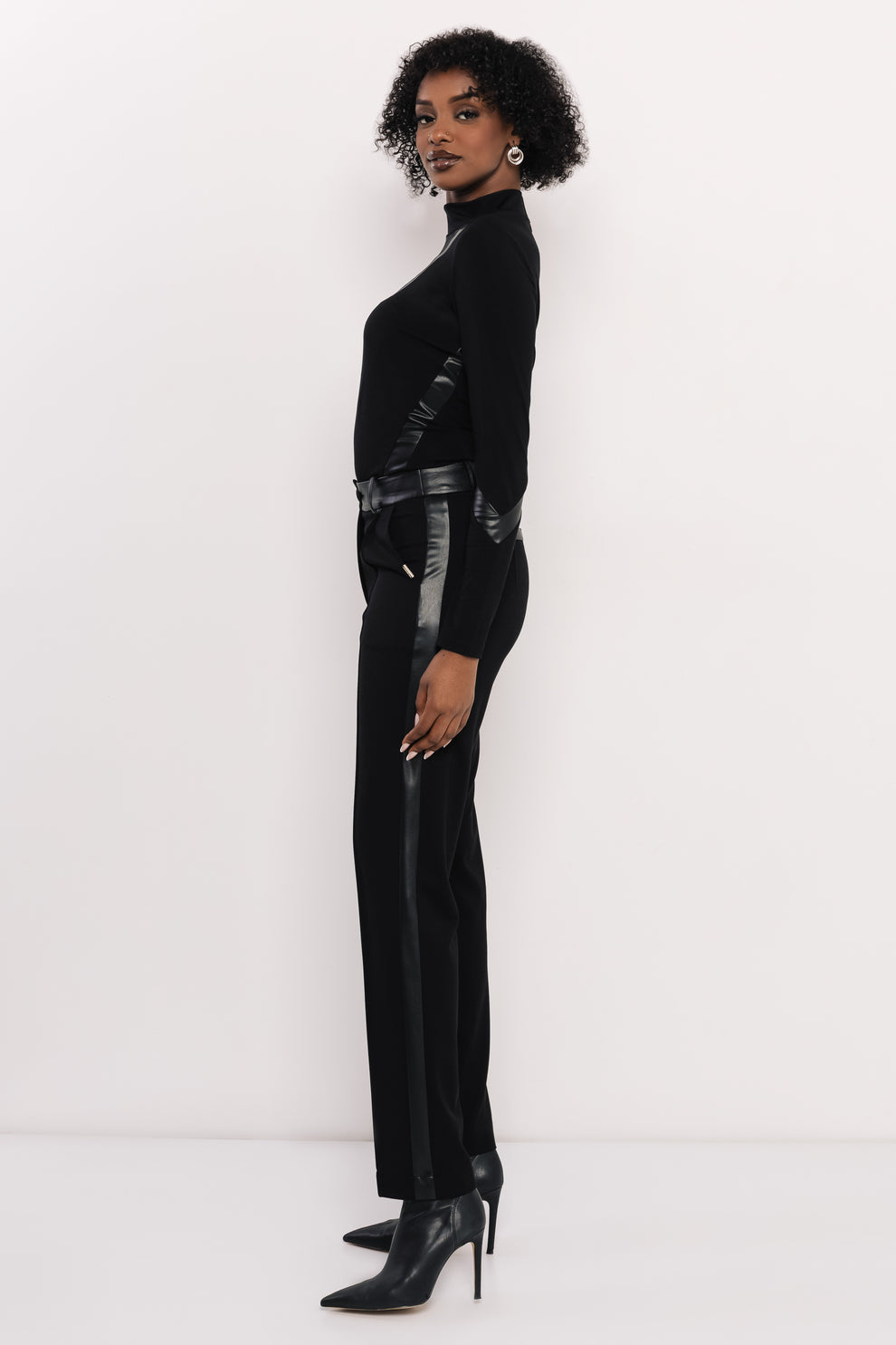 AMNESIA Zuky nohavice čierne